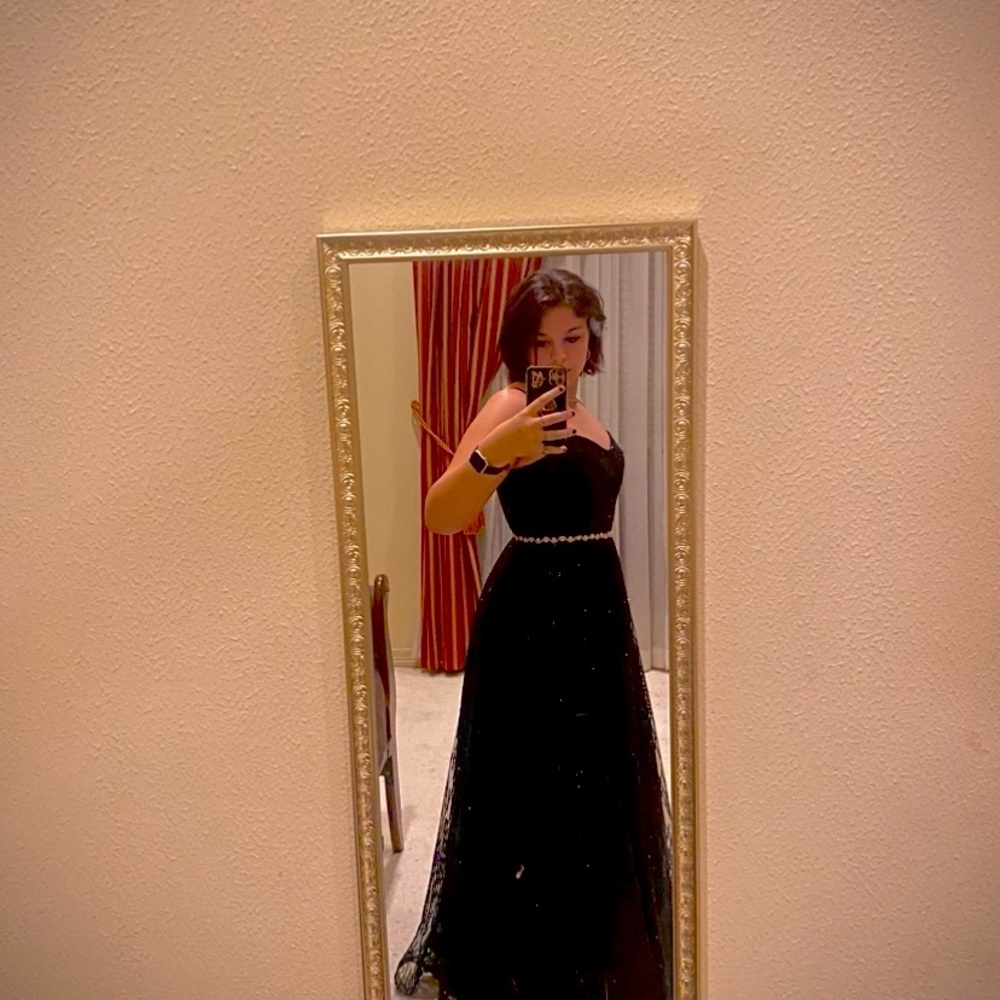 Elegant Black Altar’d State Prom Dress!